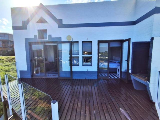 3 Bedroom Apartment in Still Bay West