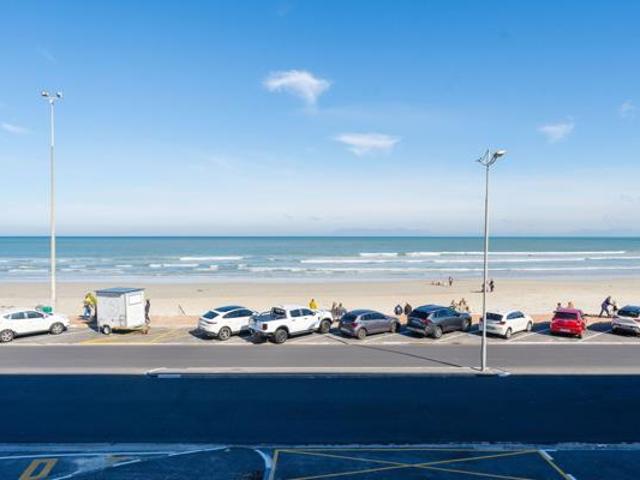 3 Bedroom Apartment in Strand North