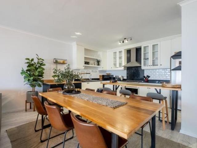 3 Bedroom Apartment in Strand North