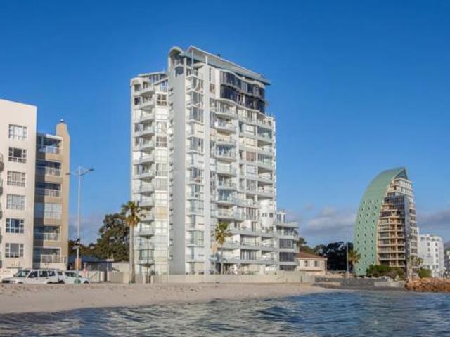 3 Bedroom Apartment in Strand South