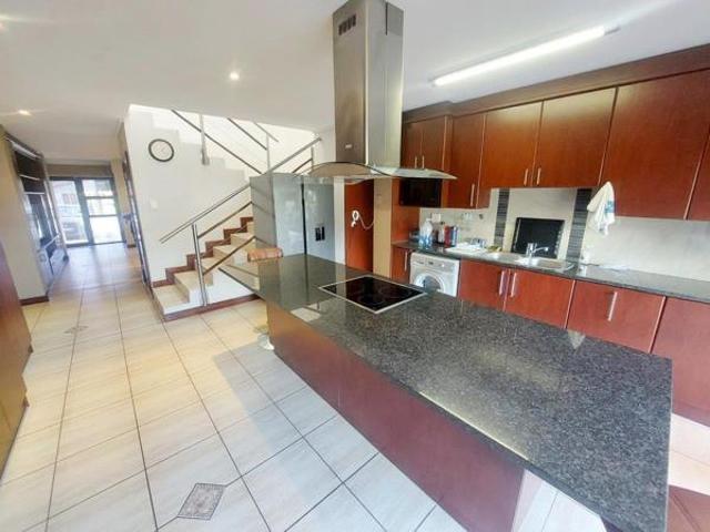 3 Bedroom Apartment in Summerstrand