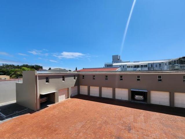 3 Bedroom Apartment in Summerstrand