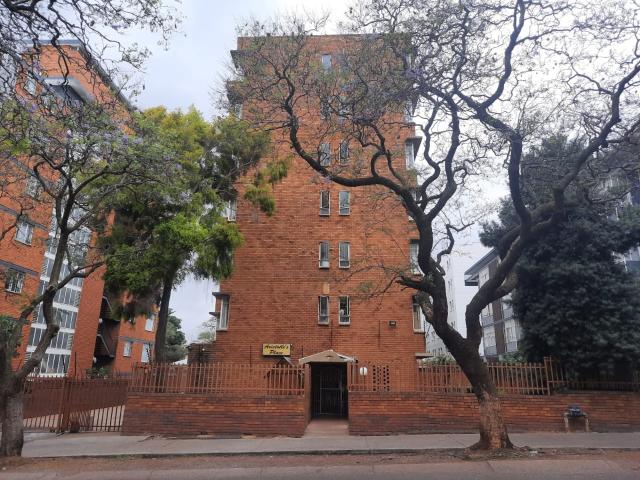3 Bedroom Apartment in Sunnyside