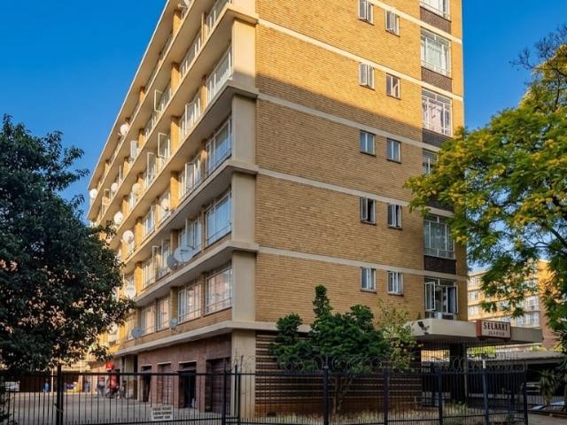 3 Bedroom Apartment in Sunnyside