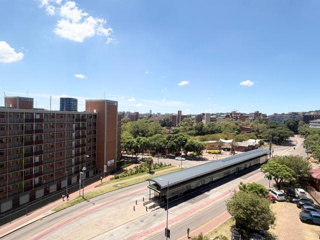 3 Bedroom Apartment in Sunnyside