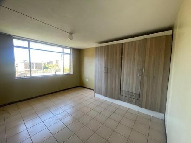 3 Bedroom Apartment in Sunnyside