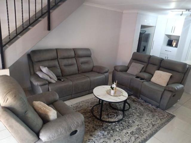 3 Bedroom Apartment in Sunninghill