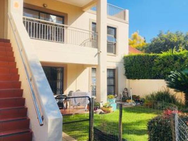 3 Bedroom Apartment in Sunninghill