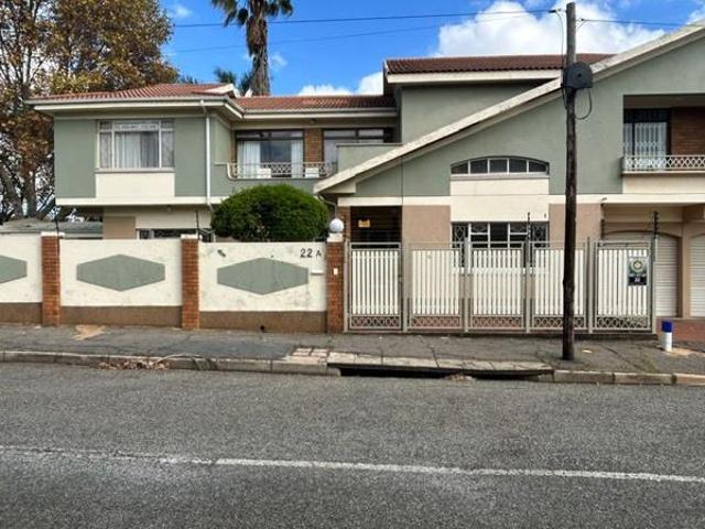 3 Bedroom Apartment in Sydenham
