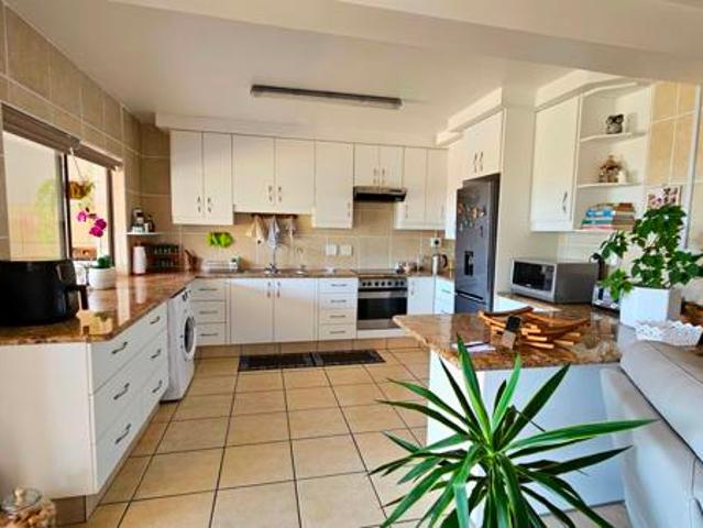3 Bedroom Apartment in Saint Michaels on Sea