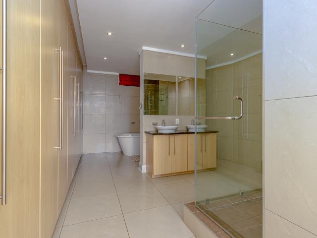 3 Bedroom Apartment in Sandton CBD
