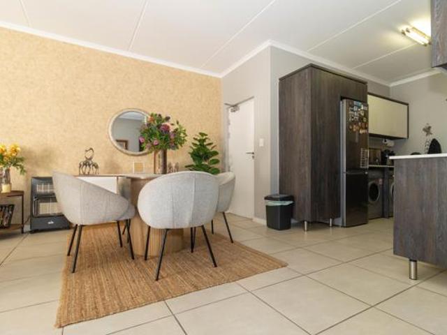 3 Bedroom Apartment in Sandown