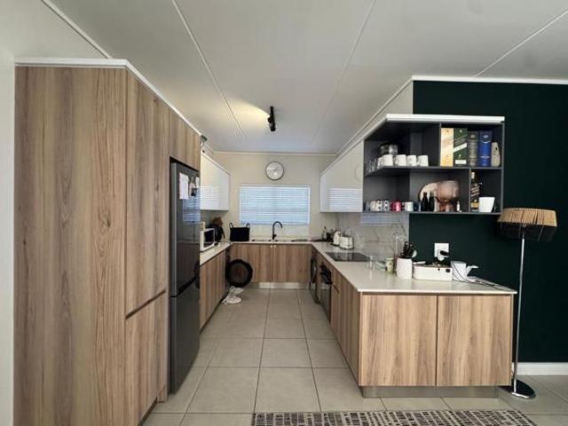 3 Bedroom Apartment in Sandown