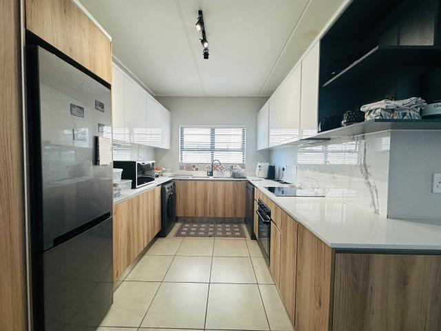 3 Bedroom Apartment in Sandown
