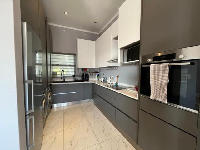3 Bedroom Apartment in Sandown