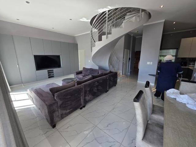 3 Bedroom Apartment in Sandown