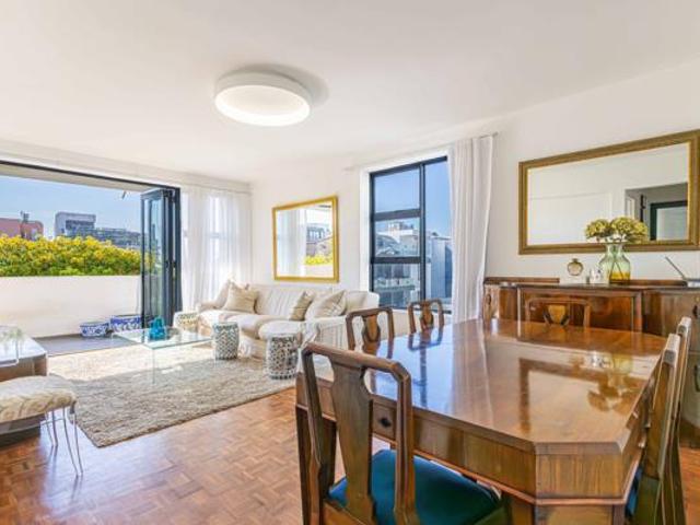3 Bedroom Apartment in Sea Point