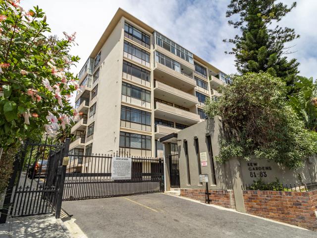 3 Bedroom Apartment in Sea Point
