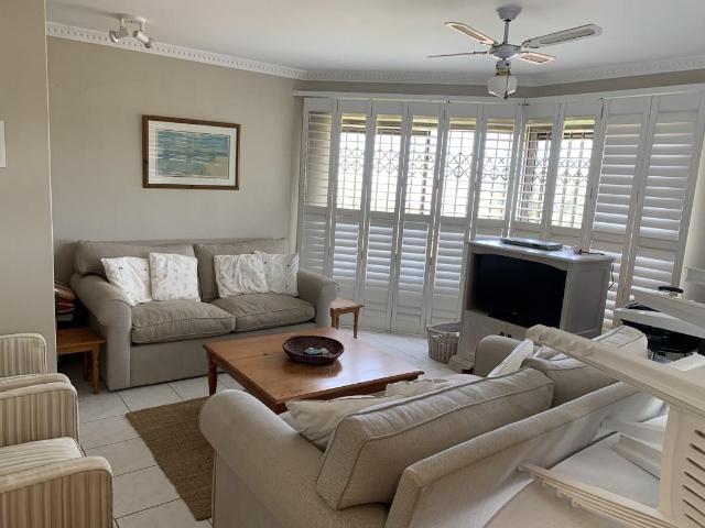 3 Bedroom Apartment in Seaside Longships