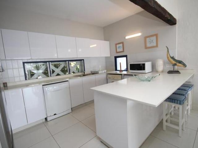 3 Bedroom Apartment in Shakas Rock