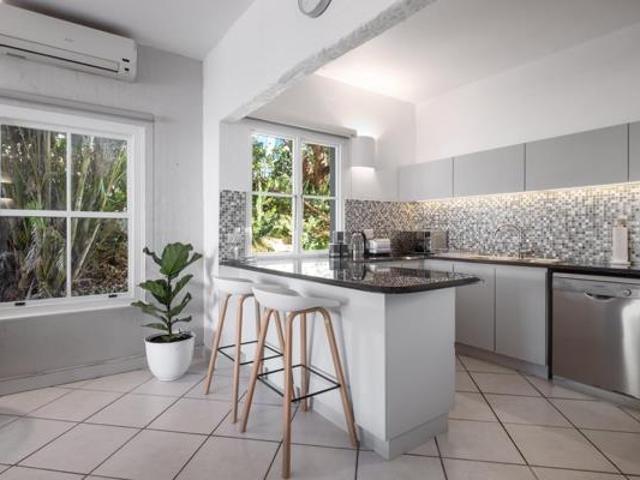 3 Bedroom Apartment in Shakas Rock