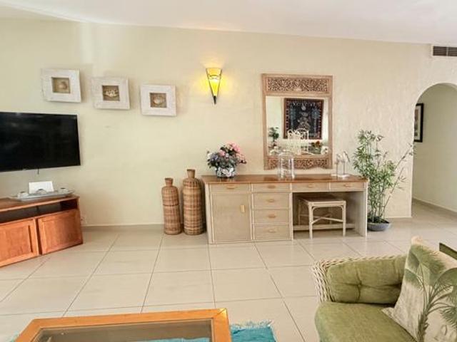 3 Bedroom Apartment in Shakas Rock