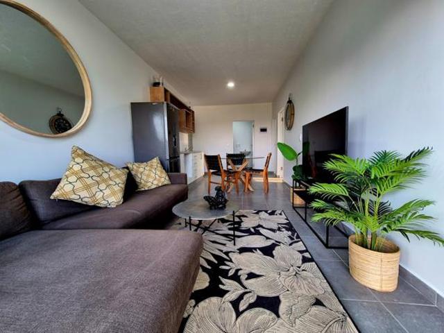 3 Bedroom Apartment in Sheffield Beach