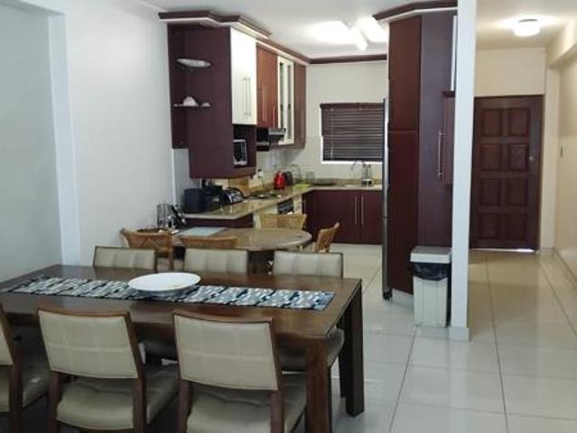 3 Bedroom Apartment in Sheffield Beach