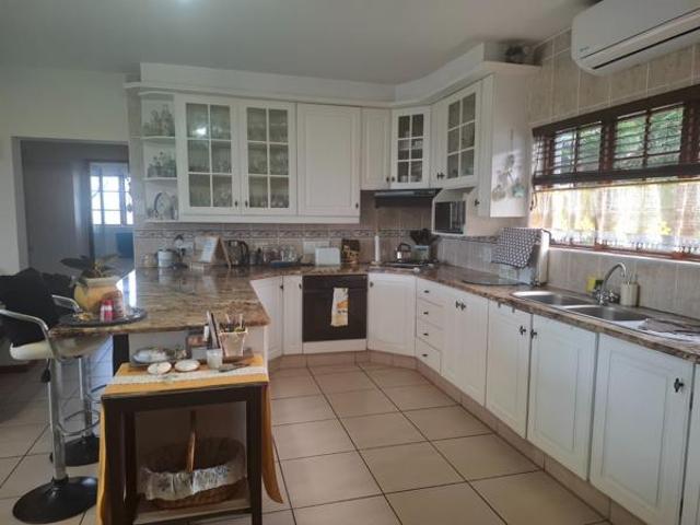 3 Bedroom Apartment in Shelly Beach
