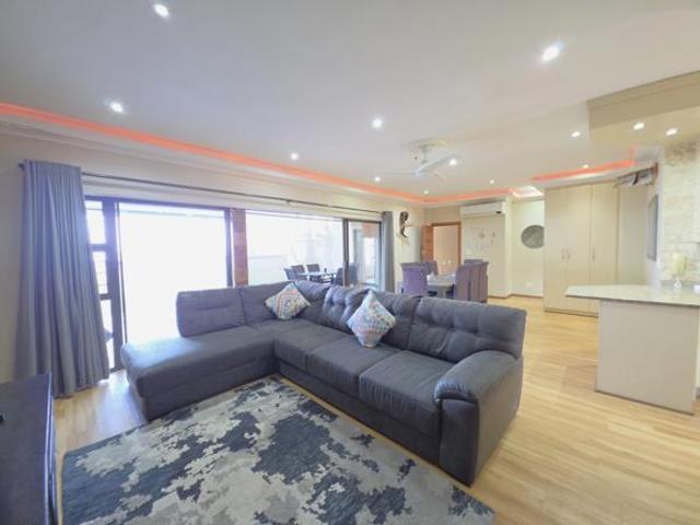 3 Bedroom Apartment in Shelly Beach