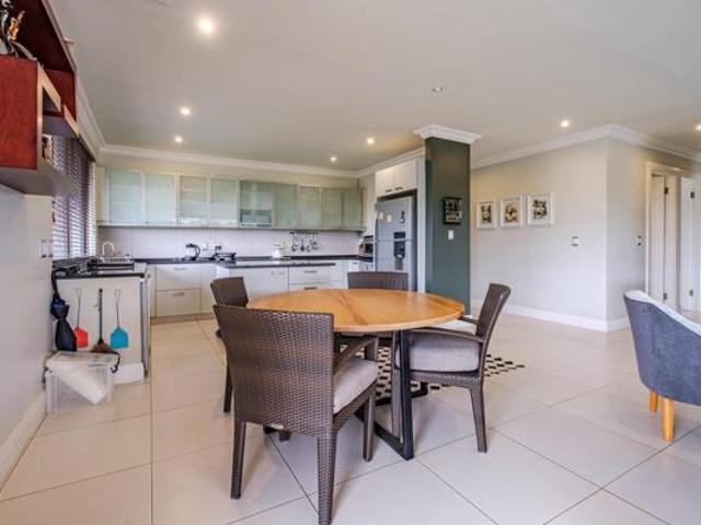 3 Bedroom Apartment in Simbithi Estate