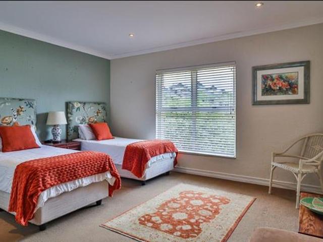3 Bedroom Apartment in Simbithi Estate
