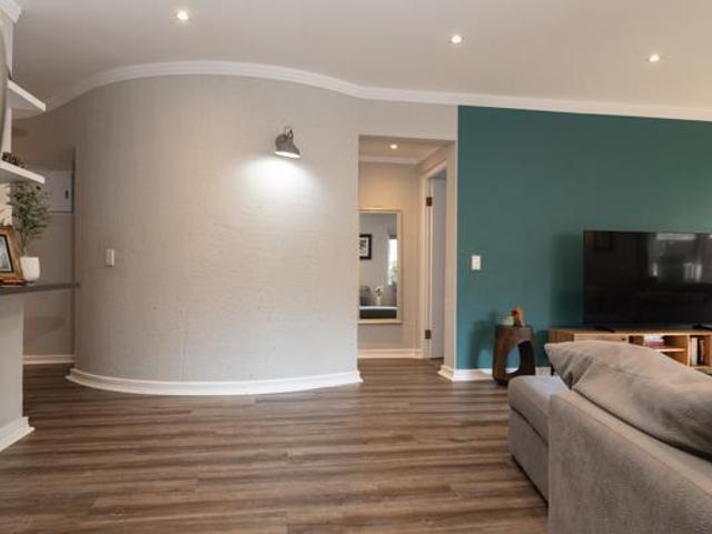 3 Bedroom Apartment in Simbithi Estate