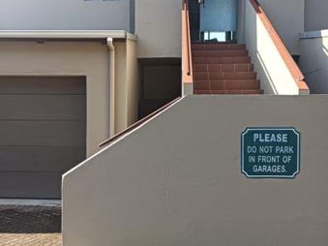 3 Bedroom Apartment in Simbithi Estate