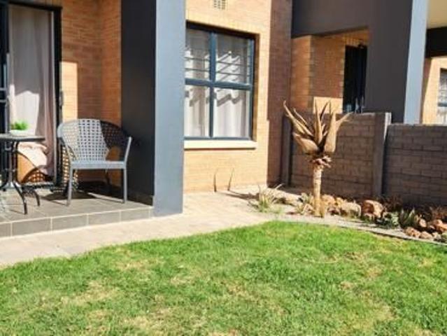 3 Bedroom Apartment in Sinoville