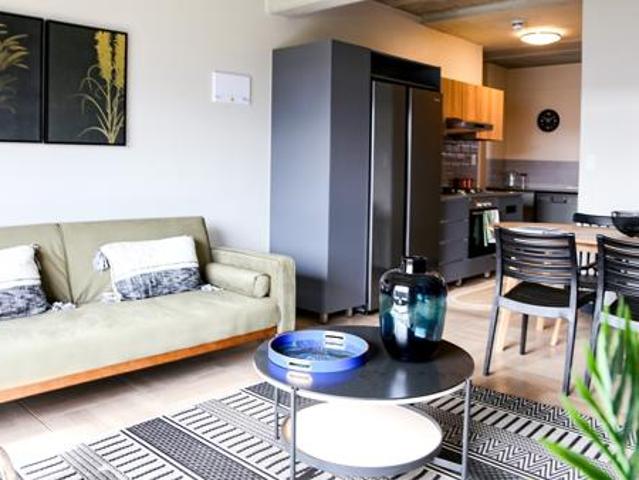 3 Bedroom Apartment in Somerset West Central