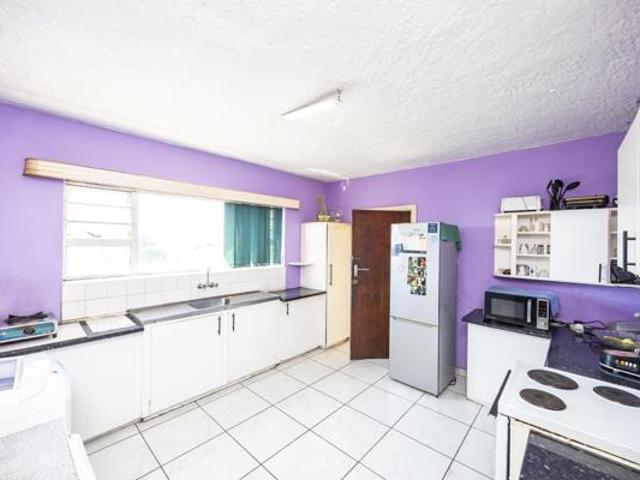 3 Bedroom Apartment in Southernwood