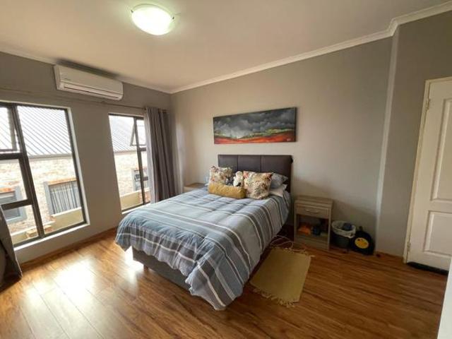 3 Bedroom Apartment in Tuscany Ridge