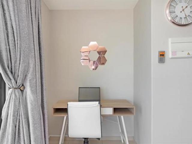 3 Bedroom Apartment in Table View