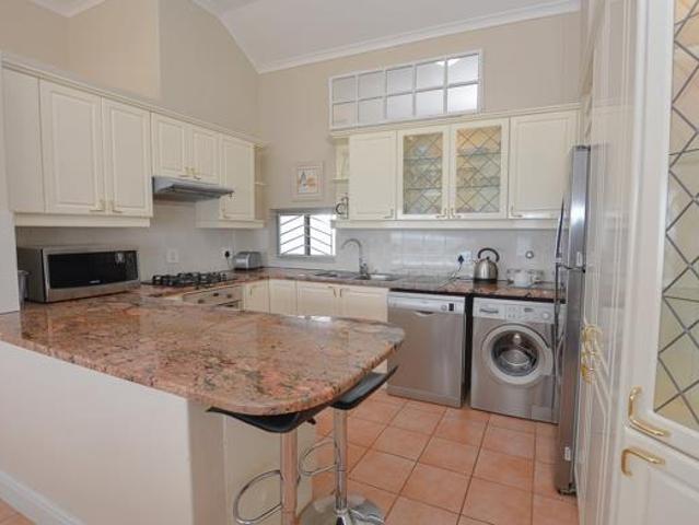3 Bedroom Apartment in Table View
