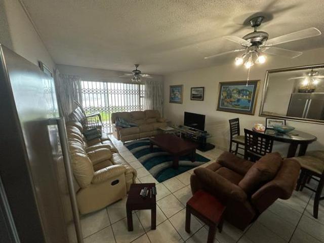 3 Bedroom Apartment in Uvongo