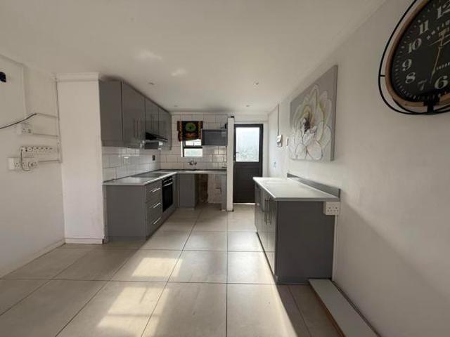 3 Bedroom Apartment in Uvongo