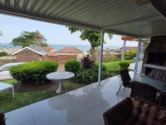 3 Bedroom Apartment in Uvongo