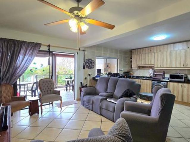 3 Bedroom Apartment in Uvongo