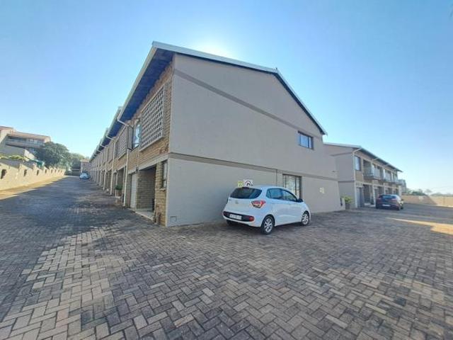 3 Bedroom Apartment in Uvongo Beach