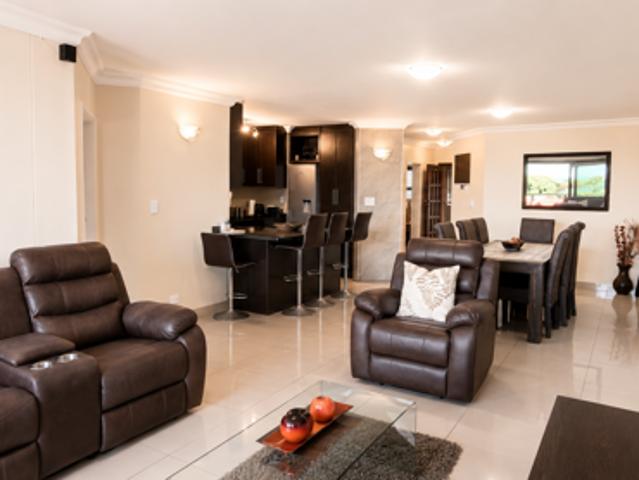 3 Bedroom Apartment in Uvongo Beach