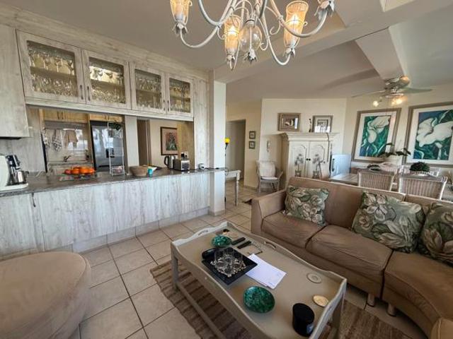 3 Bedroom Apartment in Uvongo Beach