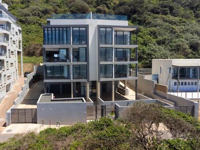3 Bedroom Apartment in Umdloti Beach