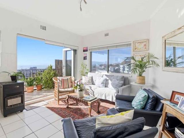 3 Bedroom Apartment in Vredehoek
