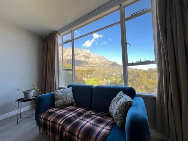 3 Bedroom Apartment in Vredehoek